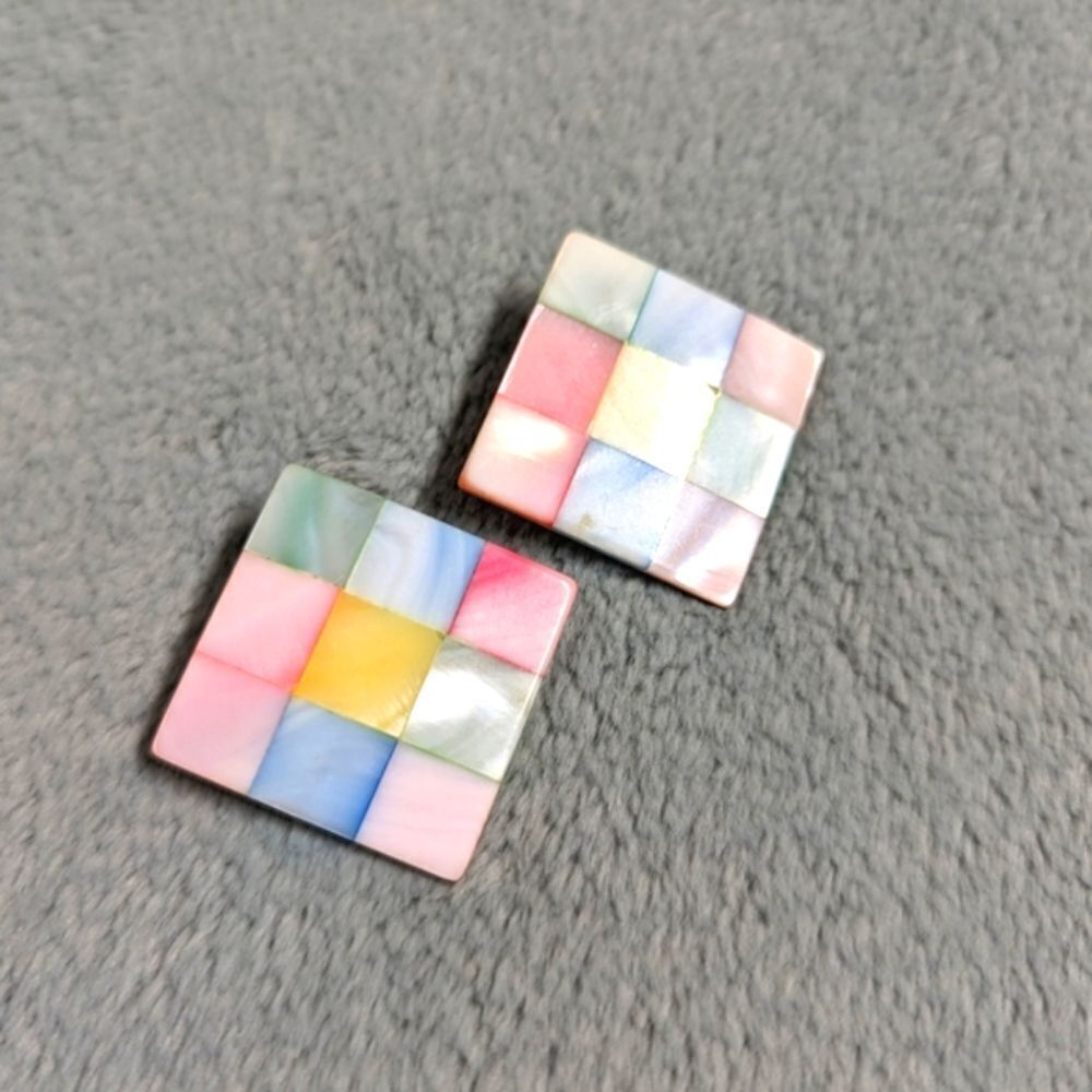Vintage 80's Mosaic Pastel Mother of Pearl Square Pierced Earrings - Picture 7 of 8